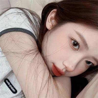 男人与婴儿